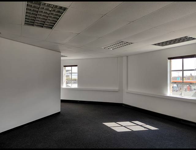 362M² OFFICE TO LET IN FOURWAYS